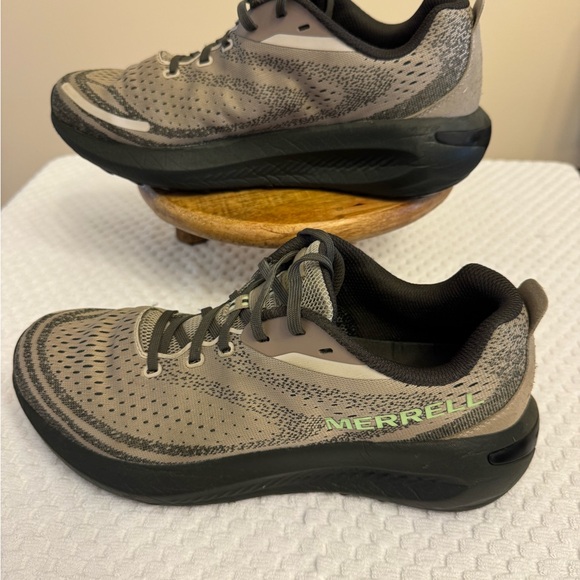 Merrell Men's Tan and Black Sneakers - Picture 2 of 4